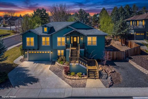 Luxury home in Redmond, Deschutes County