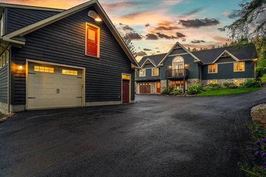 Creemore, Simcoe Countyの一戸建て住宅