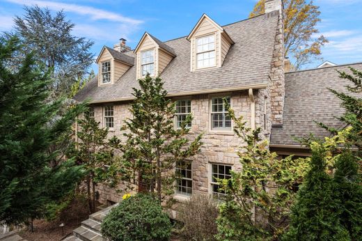 Detached House in Arlington, Arlington County