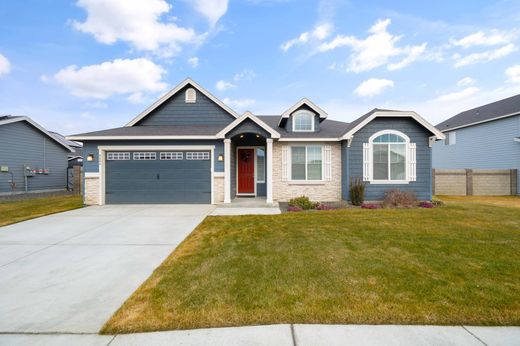 Detached House in West Richland, Benton County