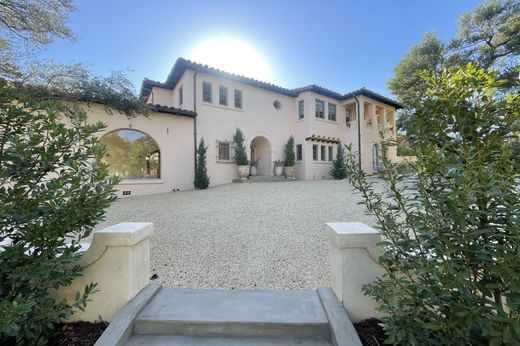 Luxury home in Glendale, Los Angeles County