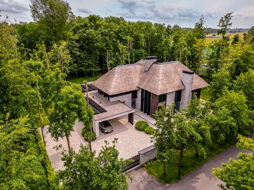 Villa in Noordwijkerhout, Gemeente Noordwijk