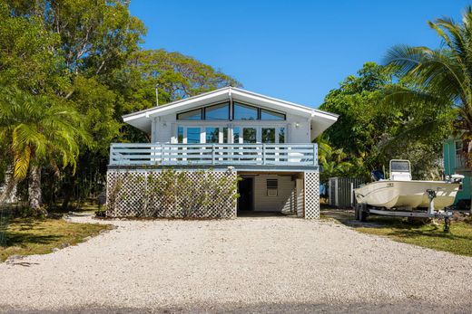 Detached House in Big Pine Key, Monroe County