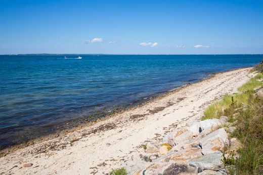 Land in West Tisbury, Dukes County