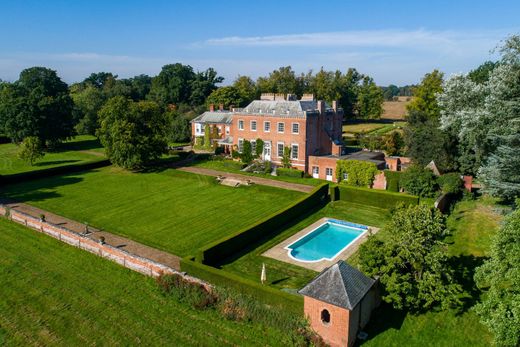 Vrijstaand huis in Much Hadham, Hertfordshire