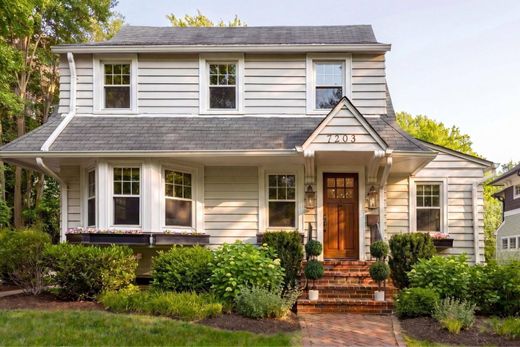 Detached House in Chevy Chase, Washington County