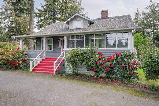 Detached House in Saanich, Capital Regional District