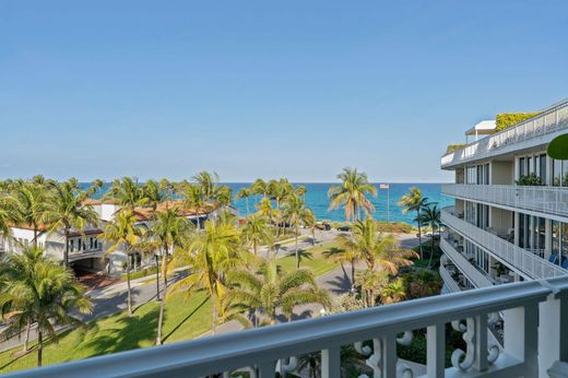 Apartment in Palm Beach, Florida