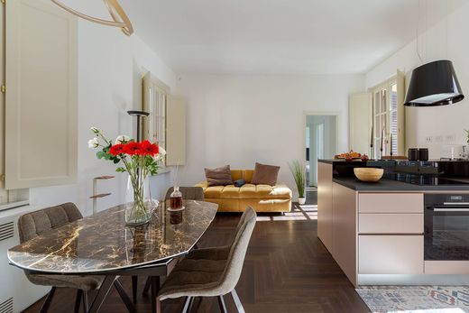 Apartment / Etagenwohnung in Rom, Latium