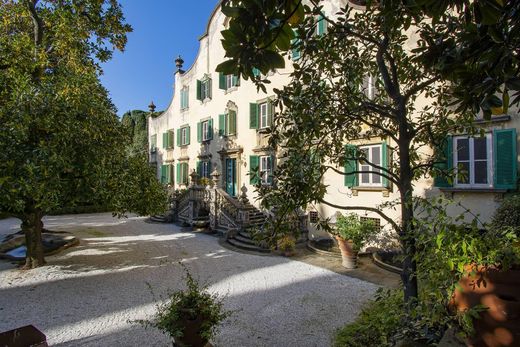 Villa - Massarosa, Provincia di Lucca