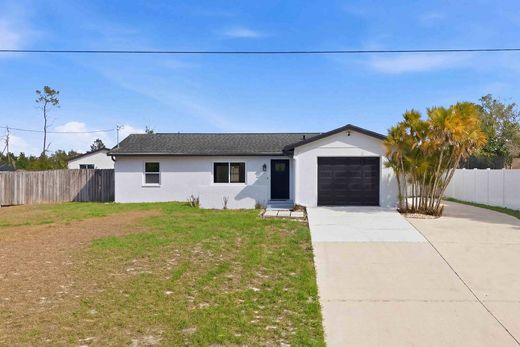 Detached House in Spring Hill, Hernando County