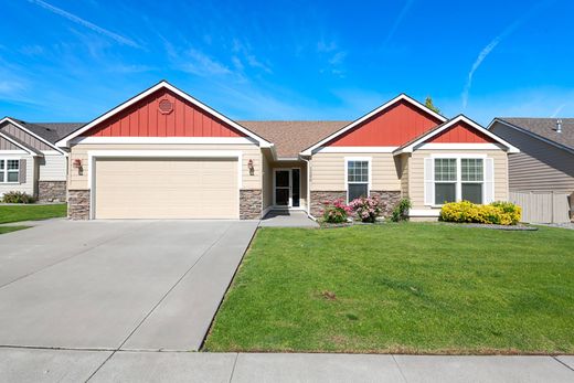 Detached House in Kennewick, Benton County