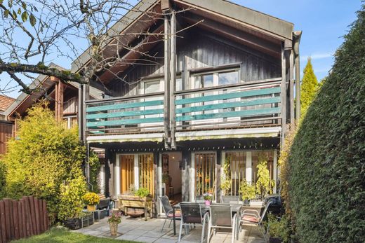 Townhouse in La Chaux-de-Fonds, La Chaux-de-Fonds District