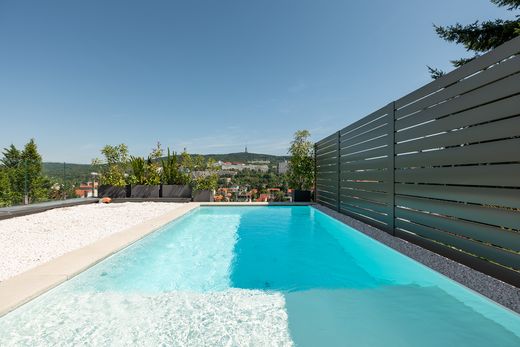 ‏בתי יוקרה ב  ברטיסלאבה, Bratislava