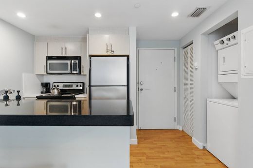 ﺷﻘﺔ ﻓﻲ Miami Beach, Miami-Dade County