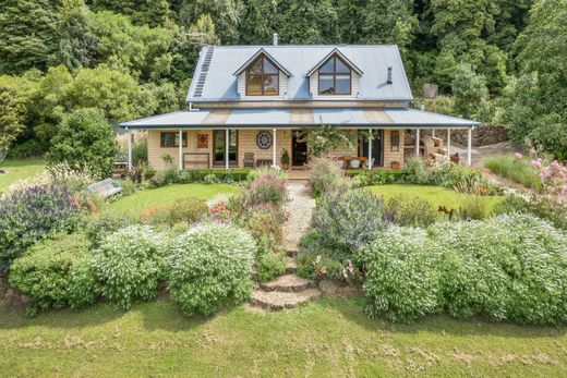 Country House in Mount Irvine, Hawkesbury
