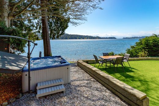 Detached House in Sooke, Capital Regional District