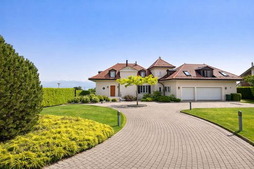 Элитный дом, Mont-sur-Rolle, Nyon District