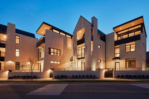 オクラホマシティ, Oklahoma Countyのタウンハウス