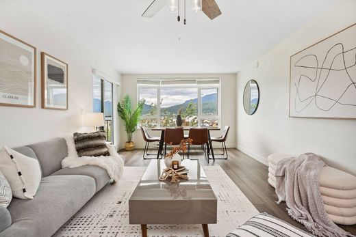 Apartment in Port Moody, Metro Vancouver Regional District