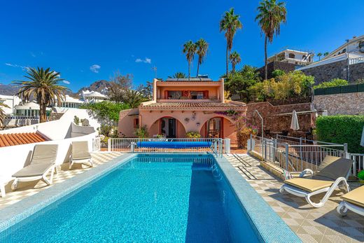فيلا شبه مستقلة ﻓﻲ Adeje, Provincia de Santa Cruz de Tenerife