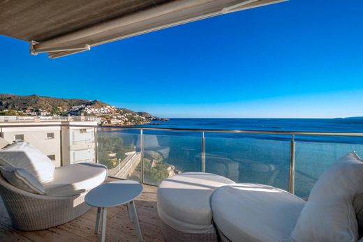 Apartment in Roses, Province of Girona