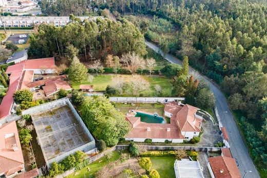 Vrijstaand huis in Maia, Distrito do Porto