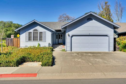 Detached House in Yountville, Napa County