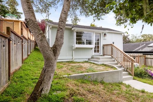 Detached House in Pacific Grove, Monterey County