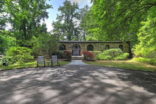 Detached House in Stamford, Fairfield County