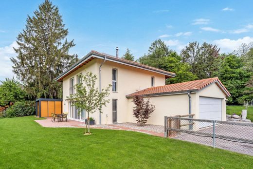 Detached House in Le Vaud, Nyon District