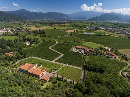 Villa a Erbusco, Brescia