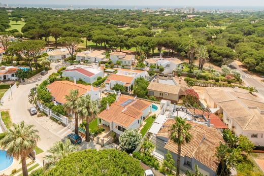 Dom jednorodzinny w Loulé, Distrito de Faro