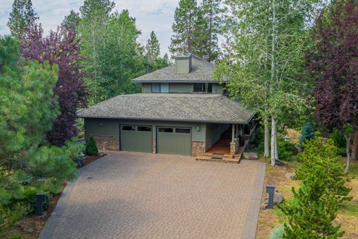 Luxury home in Sunriver, Deschutes County