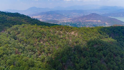 Grundstück in Habitacional Valle de Bravo, San Luis Potosí