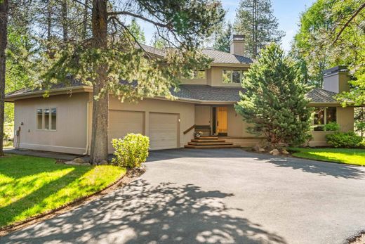 Luxury home in Sunriver, Deschutes County