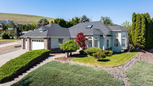 Detached House in Kennewick, Benton County