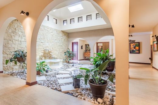 Detached House in Curridabat, Provincia de San José