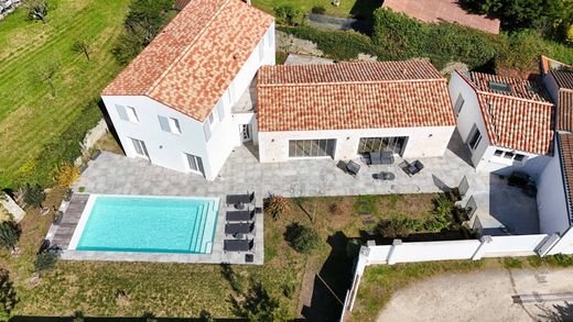 Dom jednorodzinny w Saint-Georges-d'Oléron, Charente-Maritime