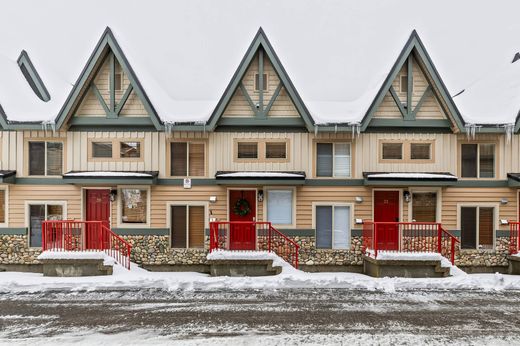 ‏בית בעיר ב  Big White Ski, British Columbia