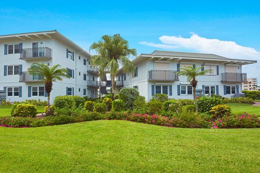 Apartment / Etagenwohnung in Naples, Collier County