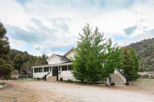 Vrijstaand huis in Big Bear City, San Bernardino County