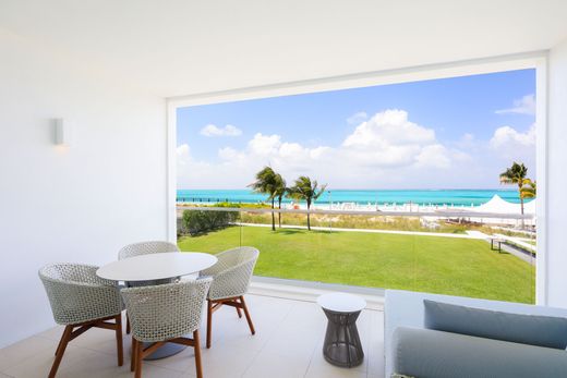 Apartment in Grace Bay