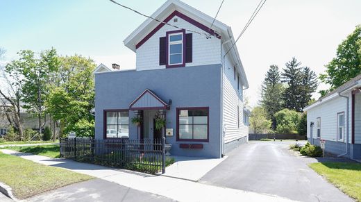Saratoga Springs, Saratoga Countyの高級住宅