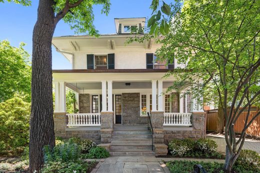 Luxury home in Washington, Washington County