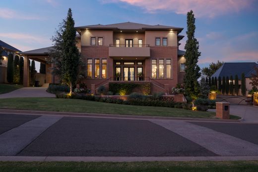 Luxury home in Oklahoma City, Oklahoma County