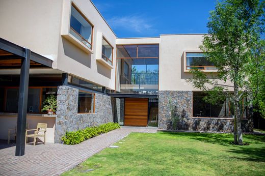 Detached House in Santiago de Querétaro, Querétaro
