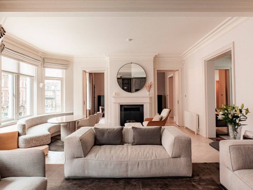 Apartment / Etagenwohnung in London, Greater London