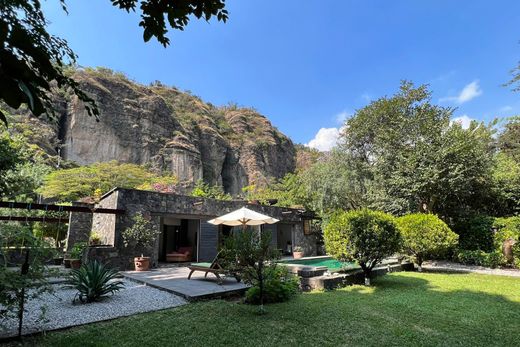 Luxury Homes for sale in Tepoztlán Province - Prestigious Properties  Tepoztlán Province 