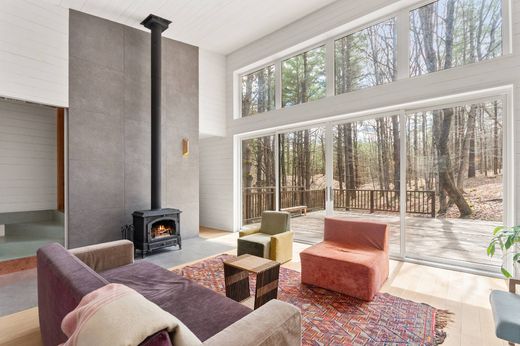 Casa Unifamiliare a Muskoka Falls, Ontario